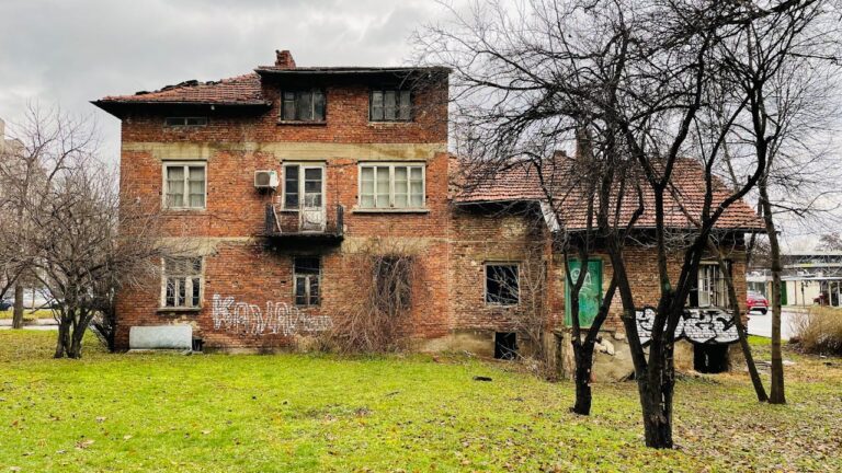Zasiedzenie nieruchomości – jak skutecznie uzyskać własność nieruchomości, a jak się bronić przed zasiedzeniem?