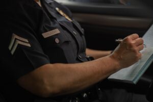 Dozór Policji – na czym polega, kiedy grozi areszt i jak może pomóc adwokat z Wrocławia? 